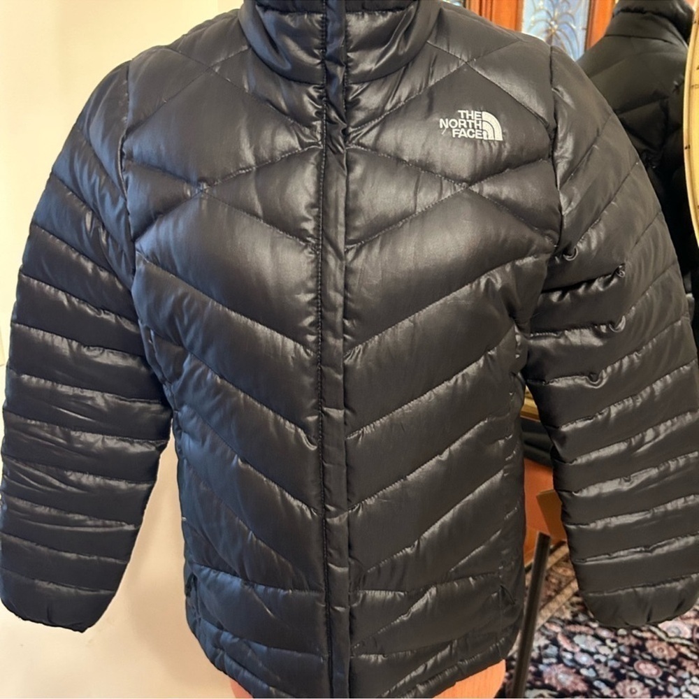 Womenβs north face, quilted jacket, size medium